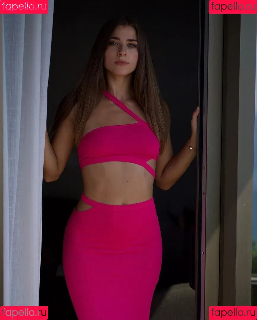Stella Tiana Stegmann Onlyfans Photo Gallery 