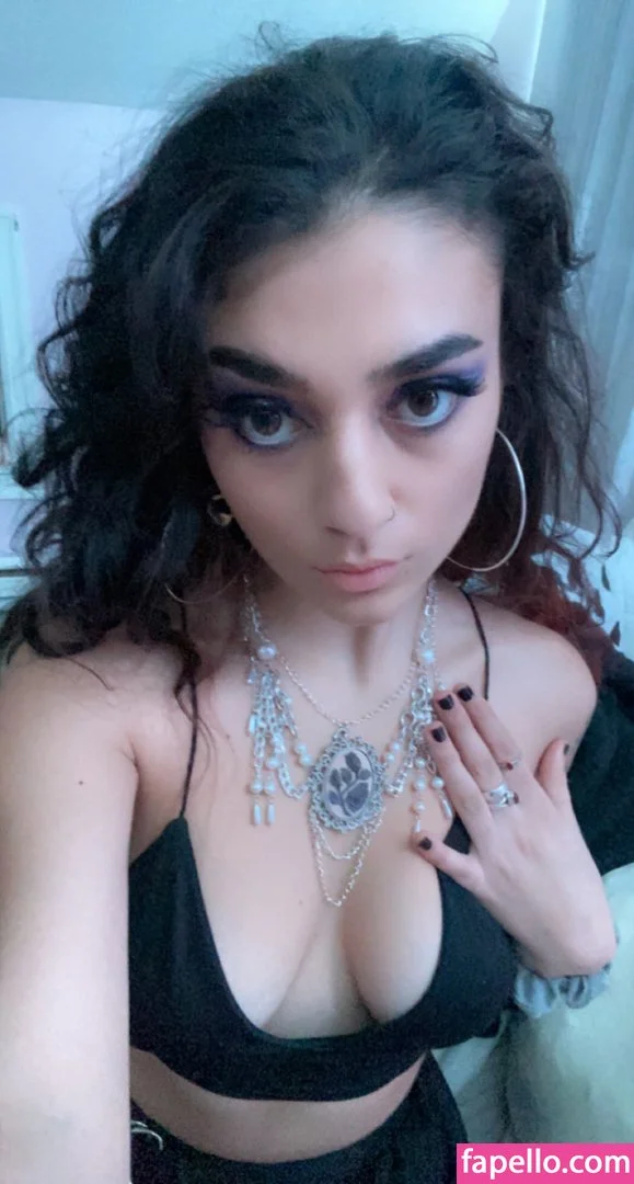 jiweenie Onlyfans Photo Gallery 