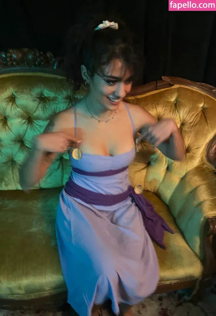 jiweenie Onlyfans Photo Gallery 