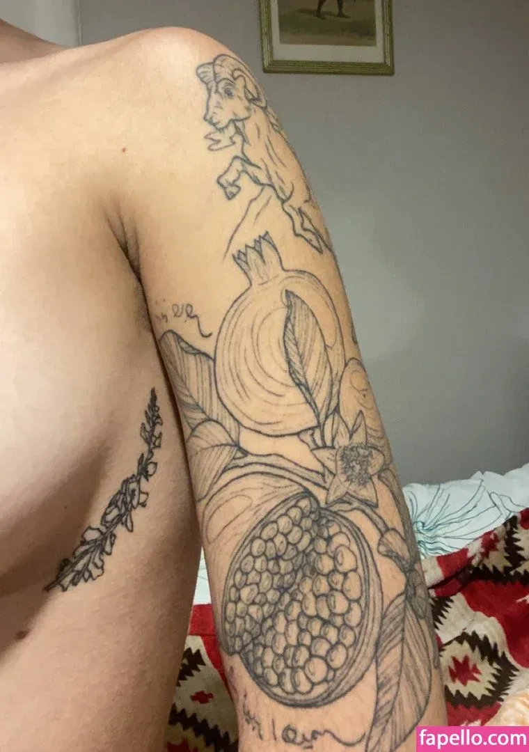 jiweenie Onlyfans Photo Gallery 