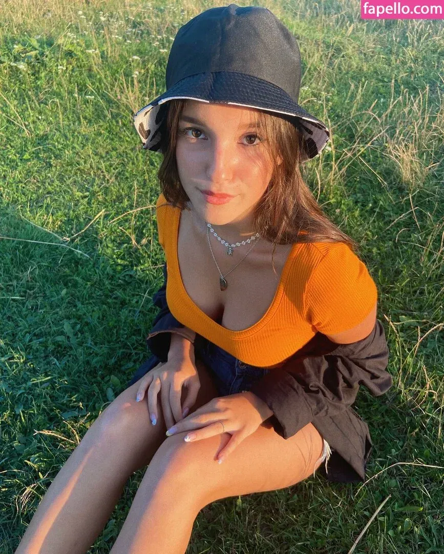 Solllomia Onlyfans Photo Gallery 