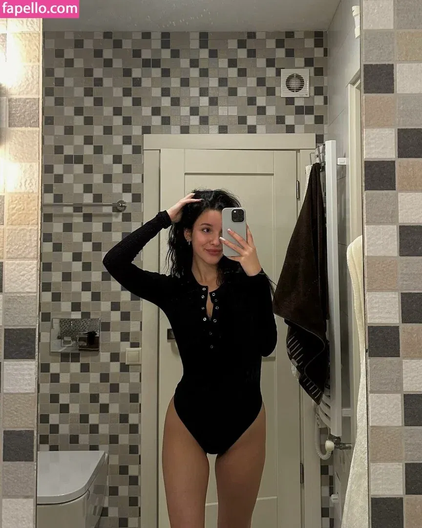 Solllomia Onlyfans Photo Gallery 