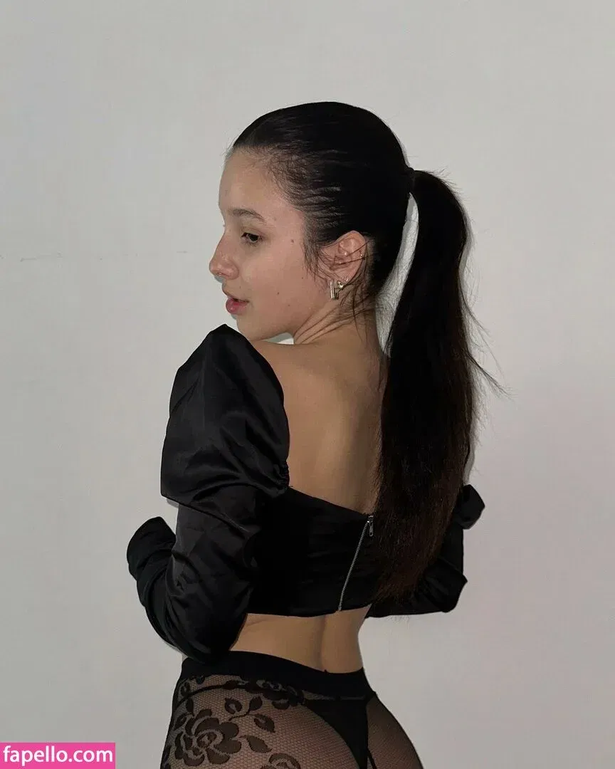 Solllomia Onlyfans Photo Gallery 