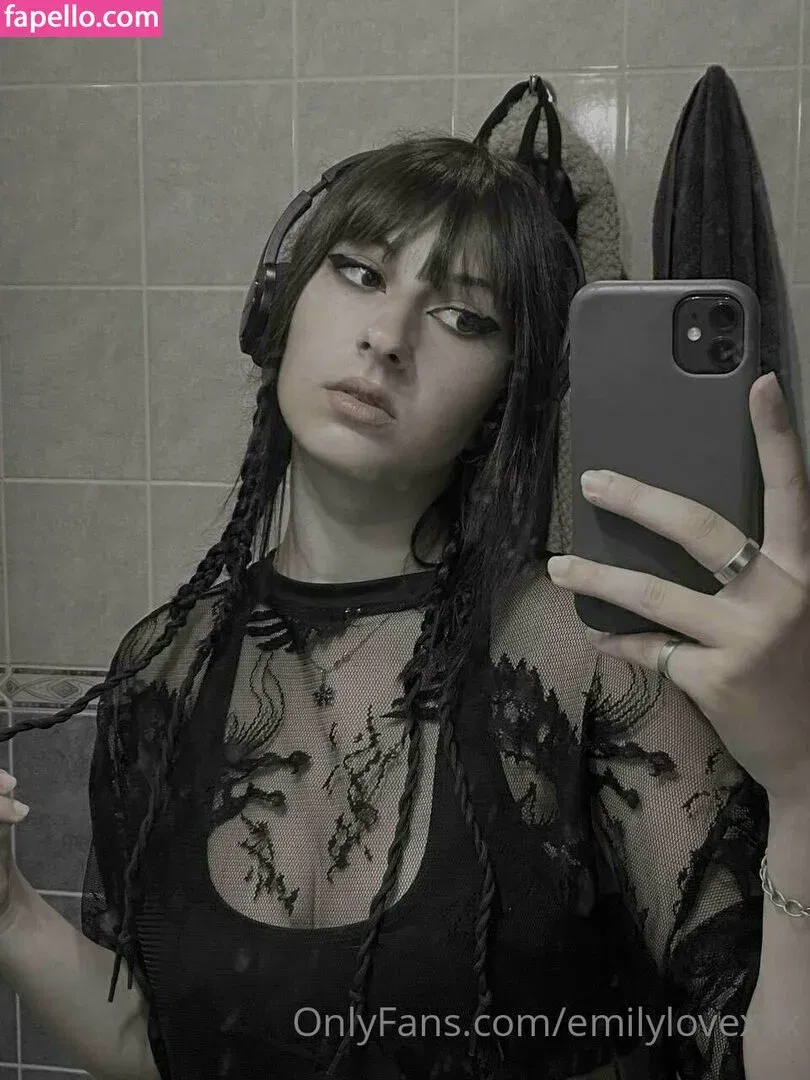 Emilylovexxx Onlyfans Photo Gallery 