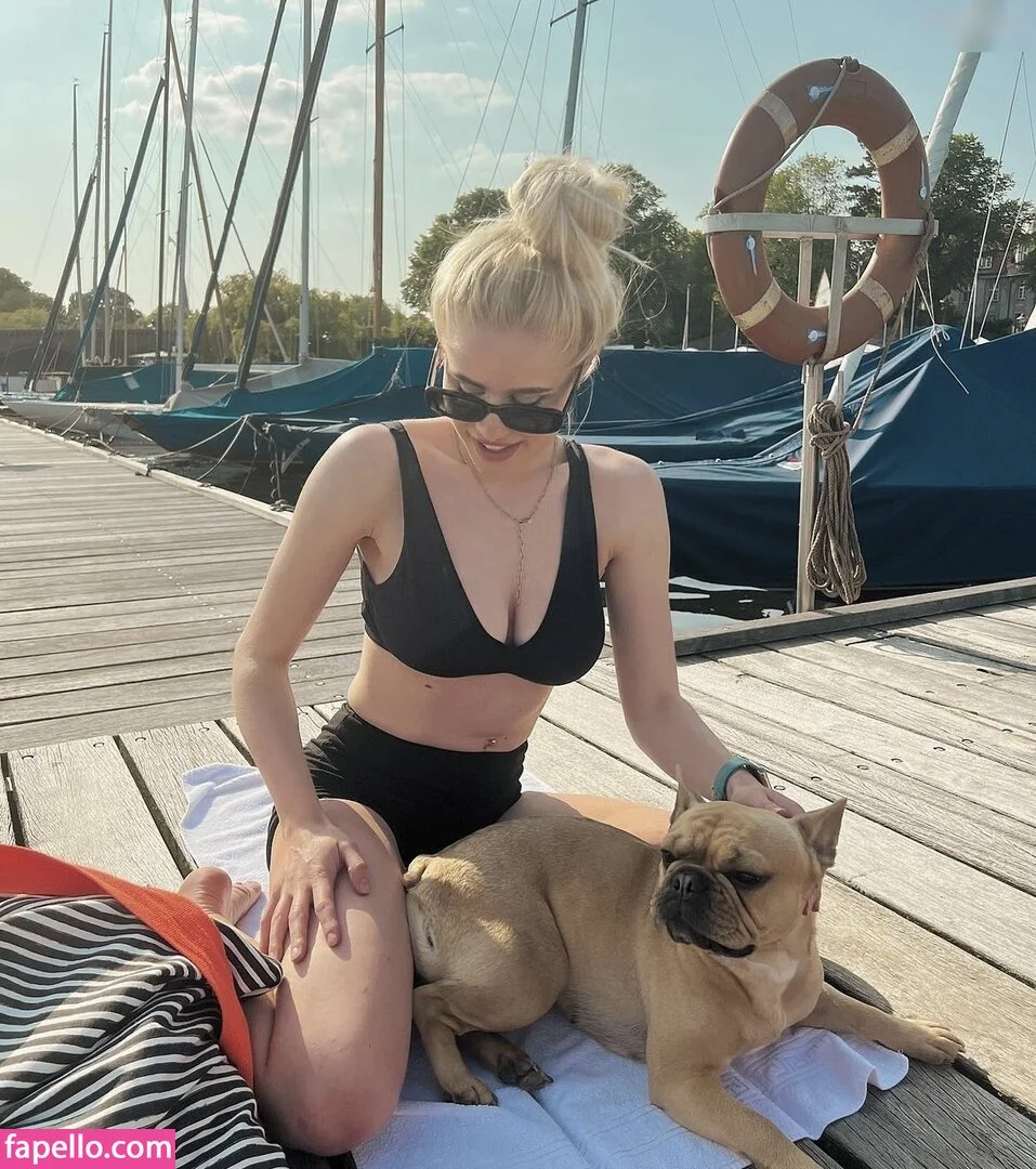 Theresa.schultheiss Onlyfans Photo Gallery 