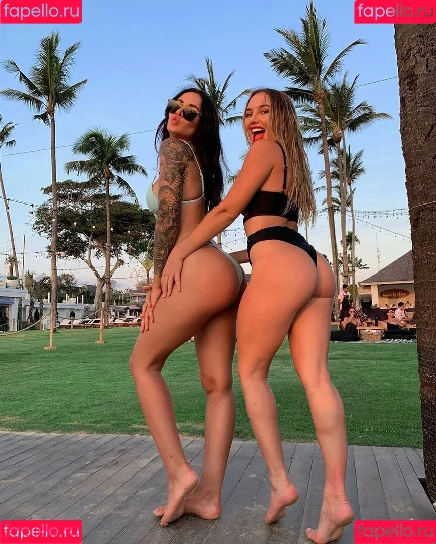 Shania Perrett Onlyfans Photo Gallery 