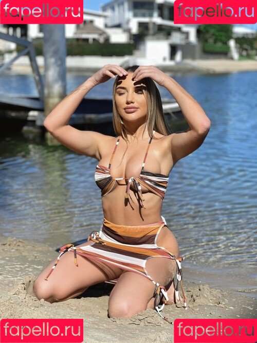 Shania Perrett Onlyfans Photo Gallery 