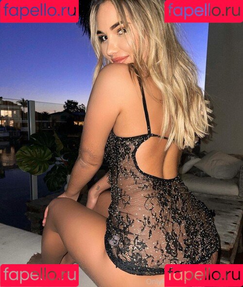 Shania Perrett Onlyfans Photo Gallery 