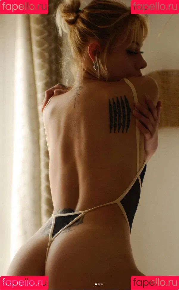 seline.zoe Onlyfans Photo Gallery 