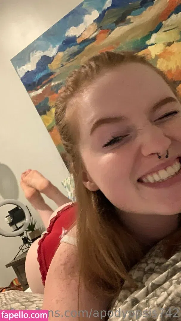 apodyopsis742 Onlyfans Photo Gallery 