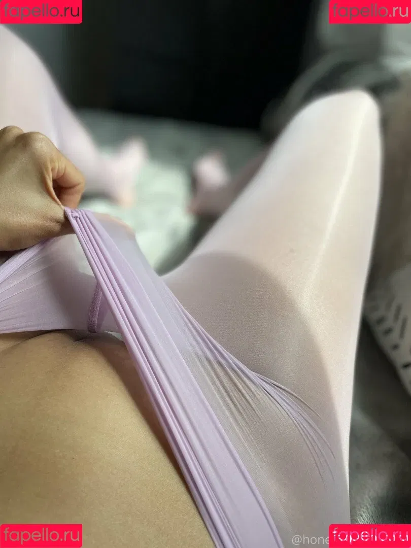Simone Honey Onlyfans Photo Gallery 