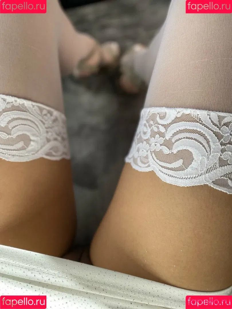 Simone Honey Onlyfans Photo Gallery 