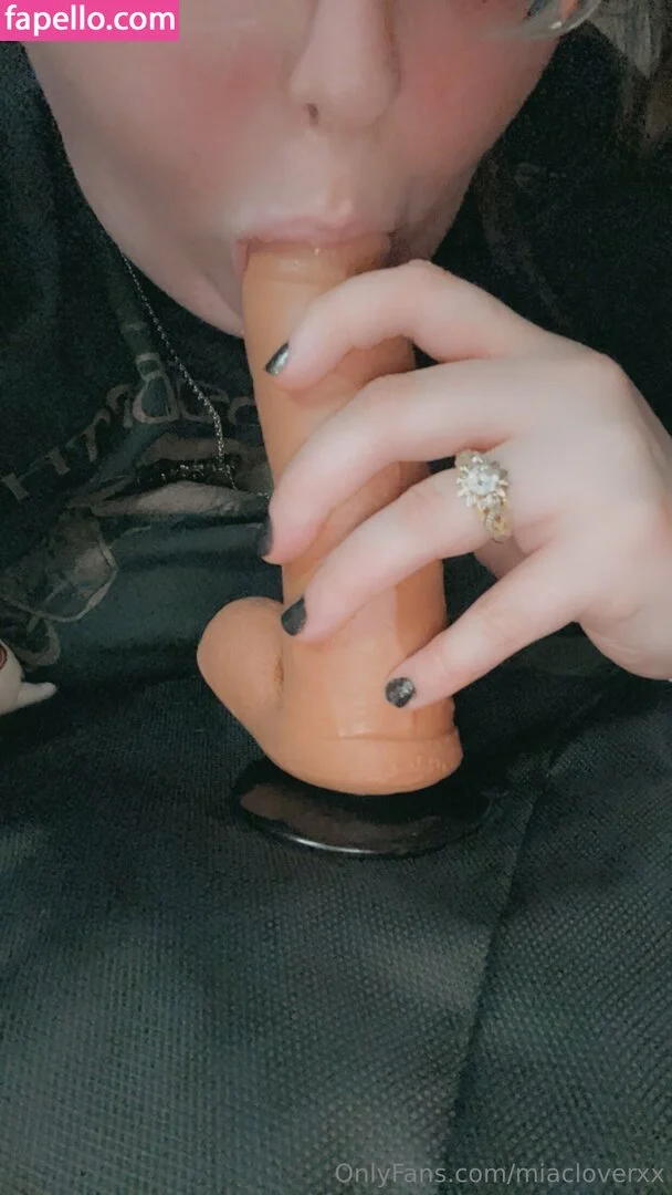 miacloverxx Onlyfans Photo Gallery 