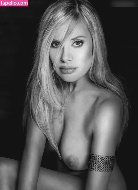 Xenia Seeberg Onlyfans Photo Gallery 