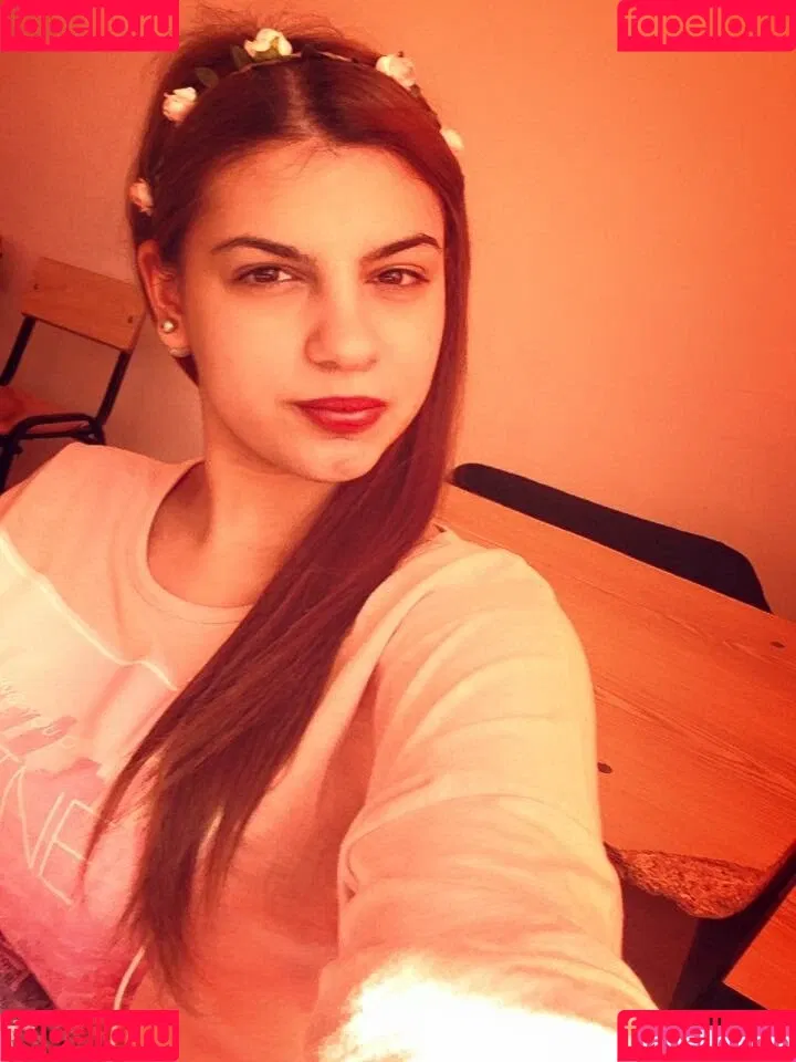 Roberta Ptru Onlyfans Photo Gallery 