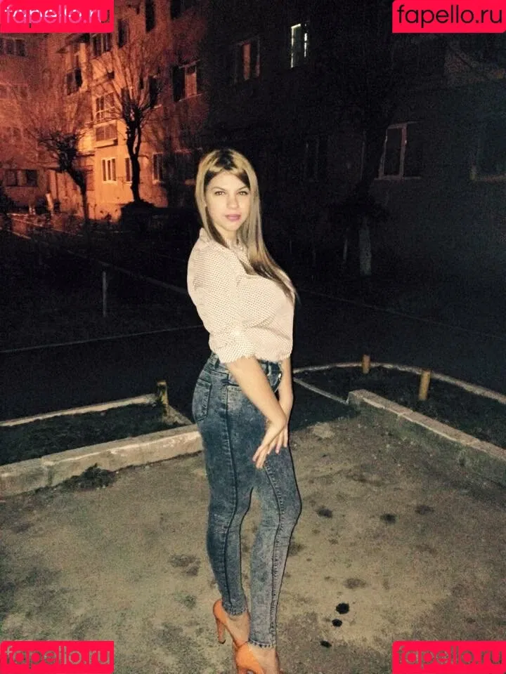 Roberta Ptru Onlyfans Photo Gallery 