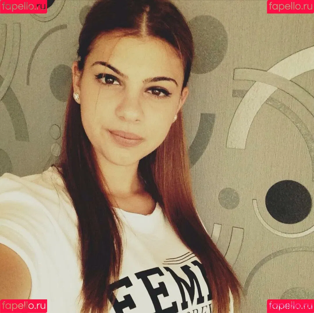 Roberta Ptru Onlyfans Photo Gallery 