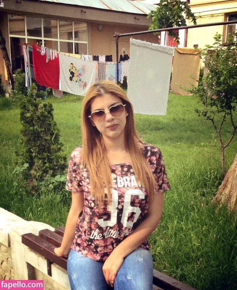 Roberta Ptru Onlyfans Photo Gallery 