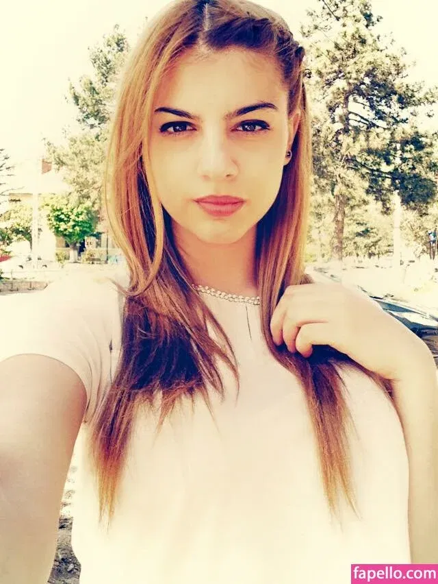 Roberta Ptru Onlyfans Photo Gallery 