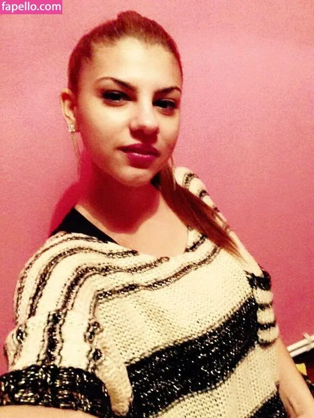 Roberta Ptru Onlyfans Photo Gallery 