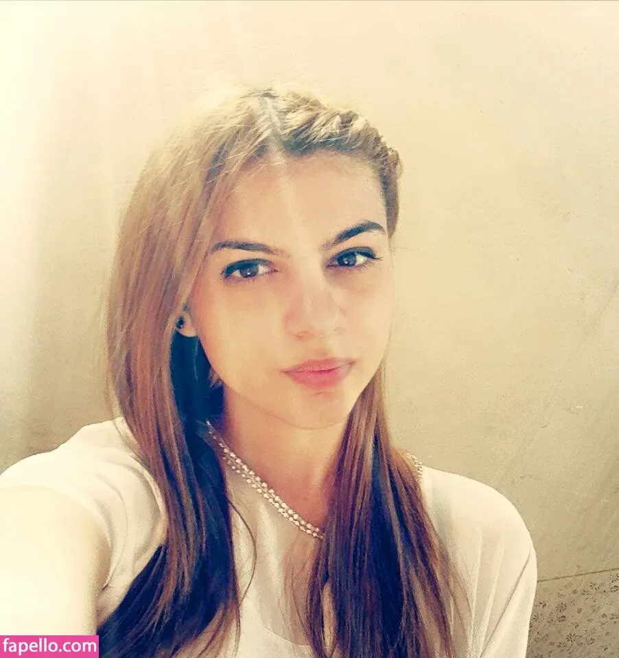 Roberta Ptru Onlyfans Photo Gallery 