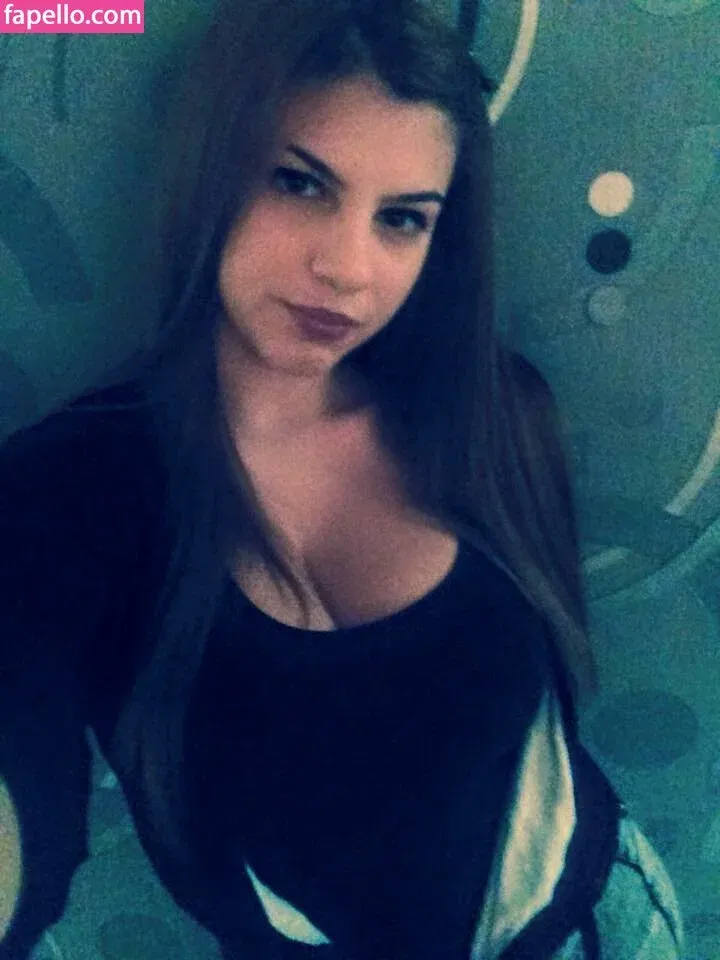 Roberta Ptru Onlyfans Photo Gallery 