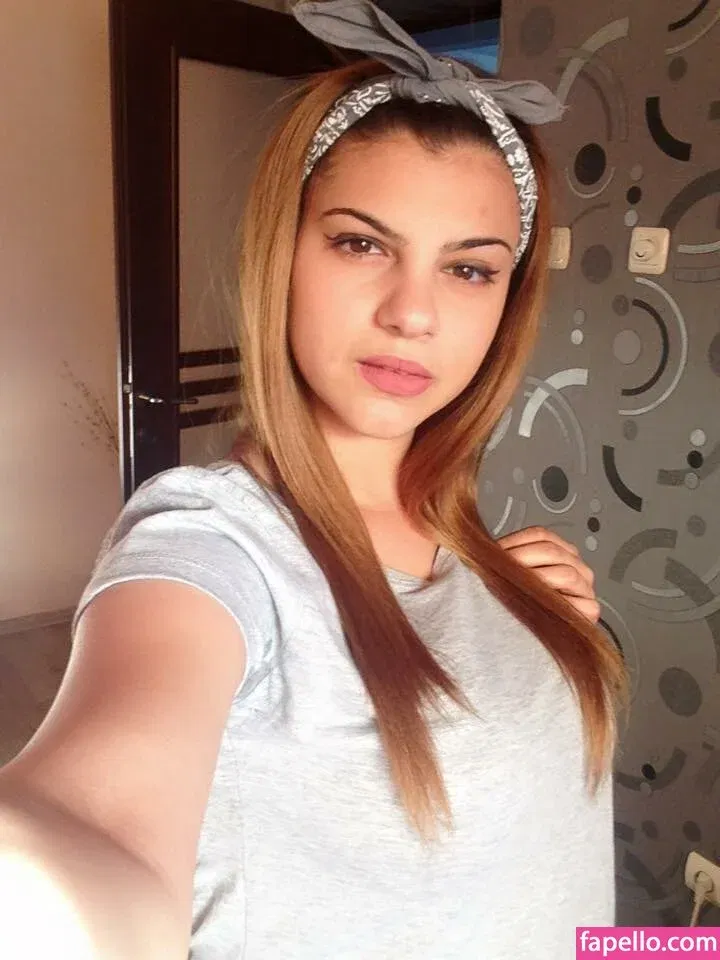 Roberta Ptru Onlyfans Photo Gallery 