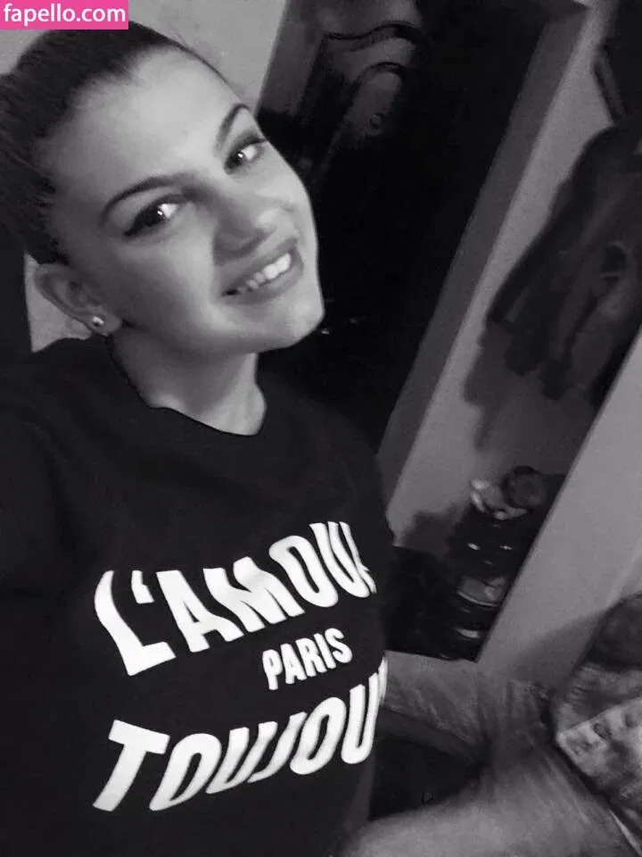 Roberta Ptru Onlyfans Photo Gallery 