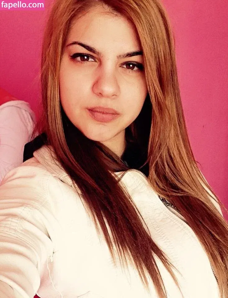 Roberta Ptru Onlyfans Photo Gallery 