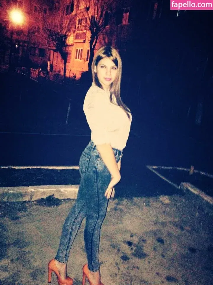 Roberta Ptru Onlyfans Photo Gallery 