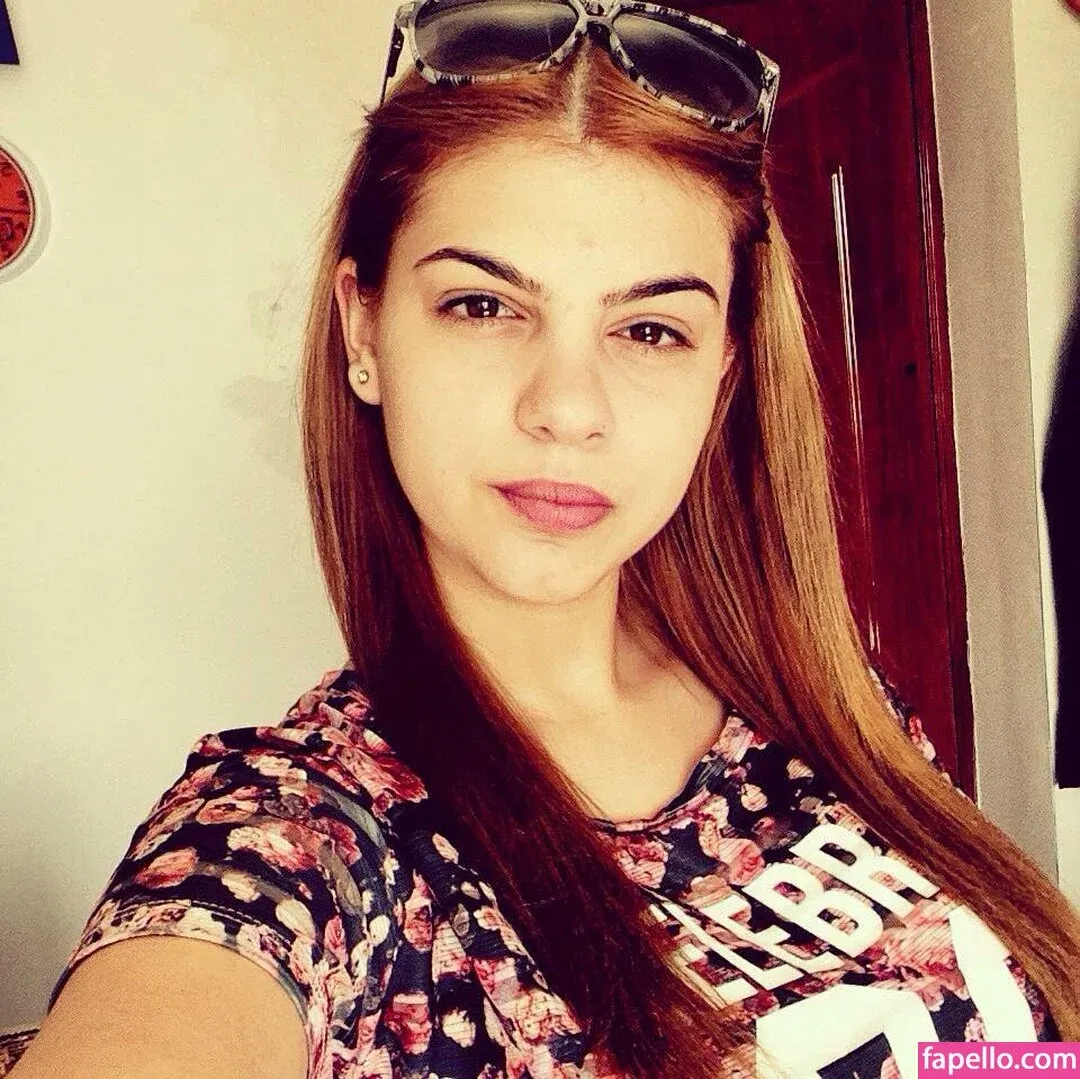 Roberta Ptru Onlyfans Photo Gallery 