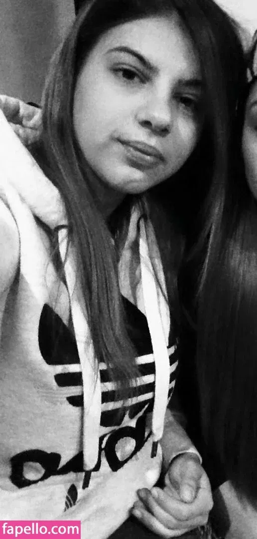 Roberta Ptru Onlyfans Photo Gallery 