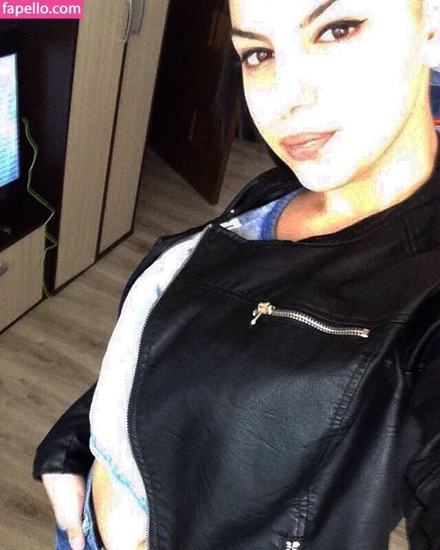 Roberta Ptru Onlyfans Photo Gallery 