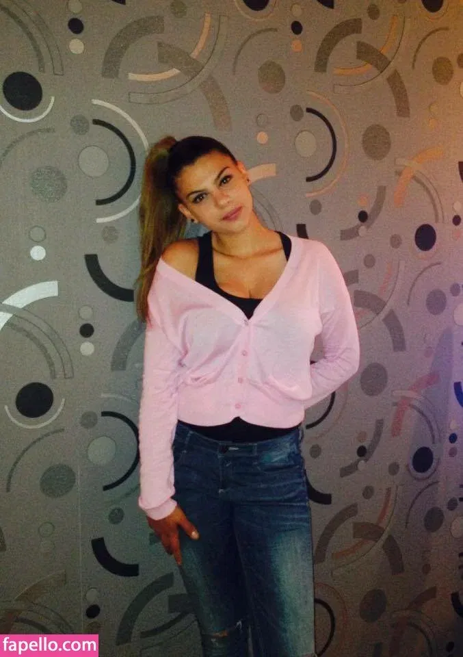 Roberta Ptru Onlyfans Photo Gallery 