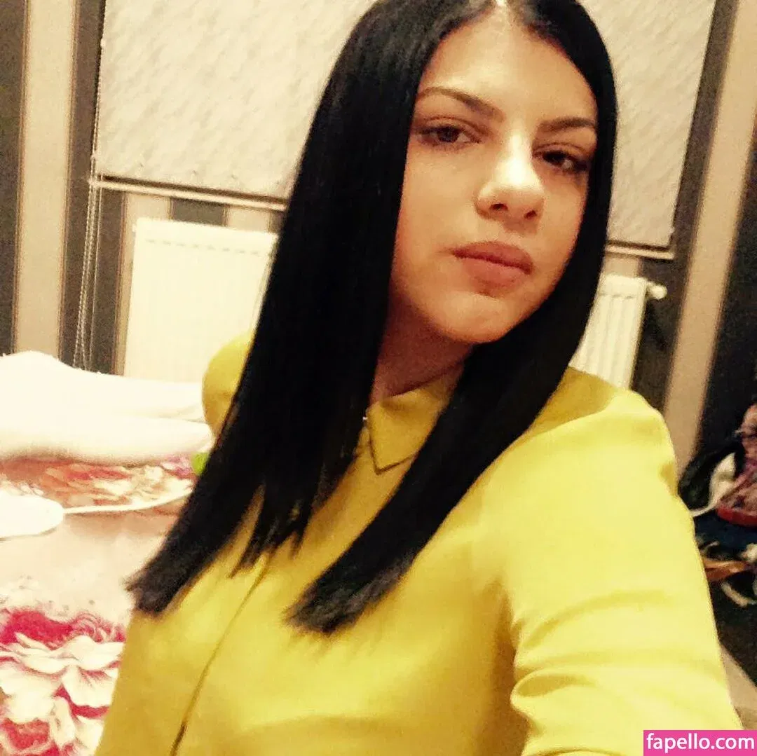 Roberta Ptru Onlyfans Photo Gallery 