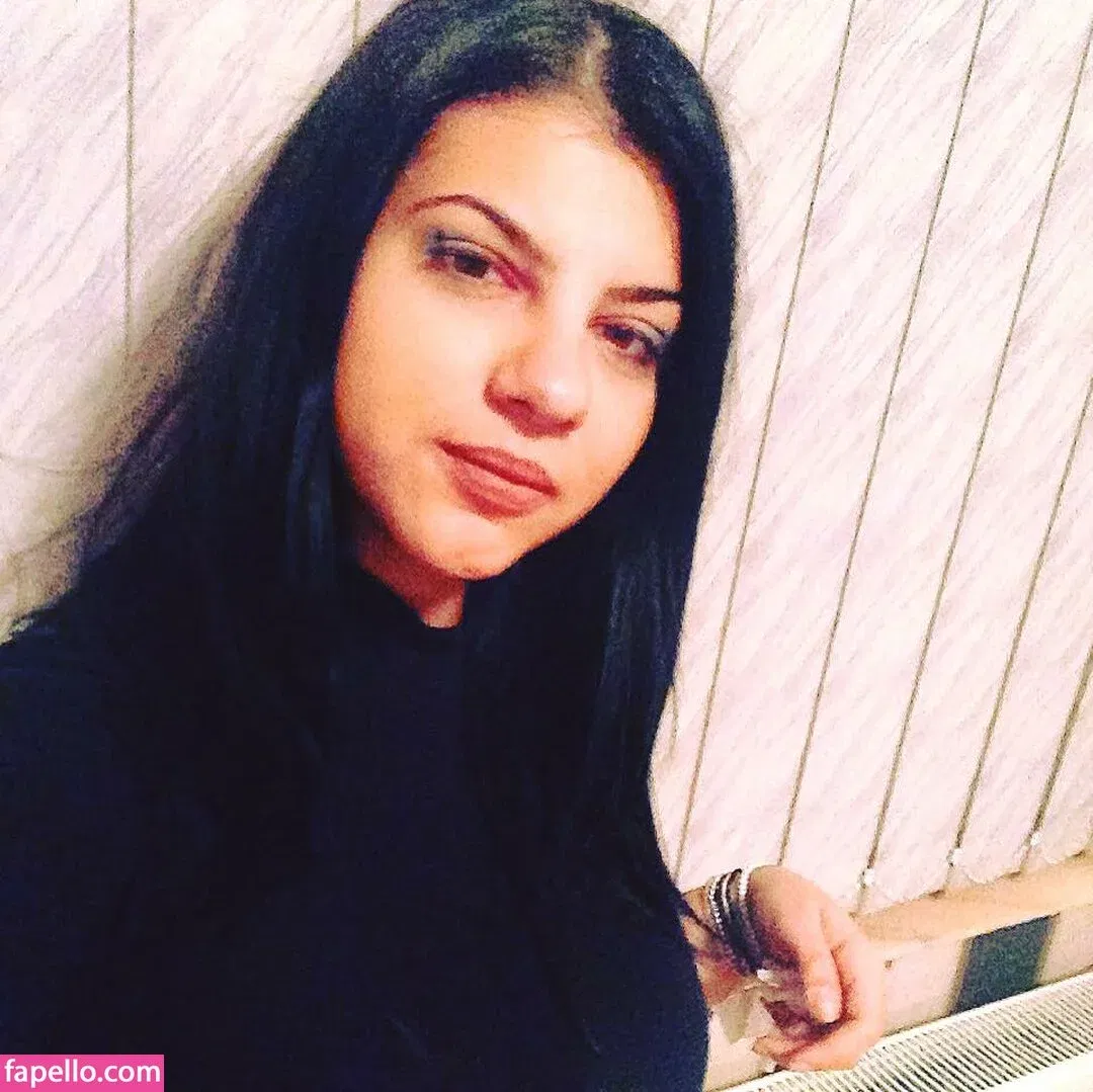 Roberta Ptru Onlyfans Photo Gallery 