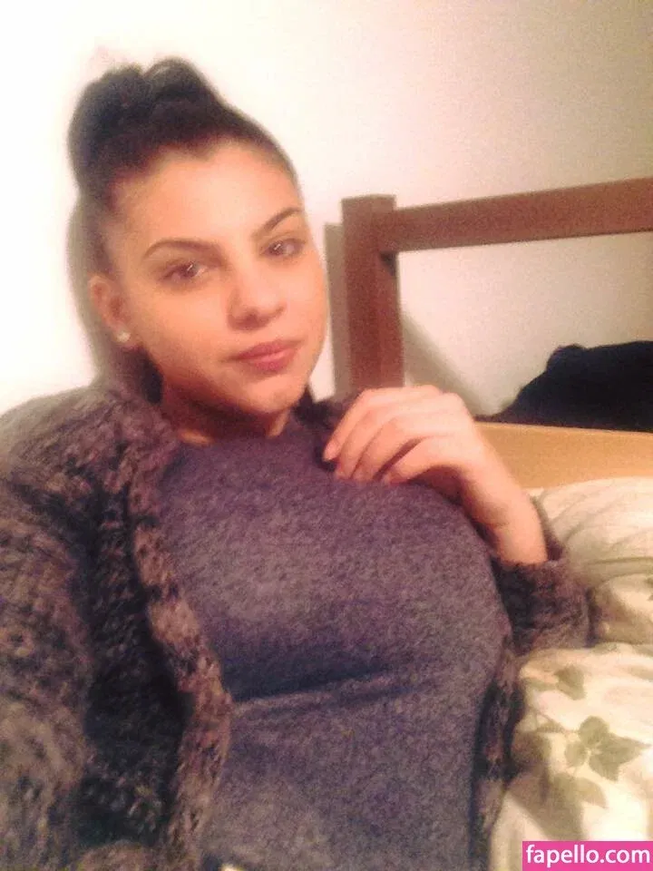 Roberta Ptru Onlyfans Photo Gallery 