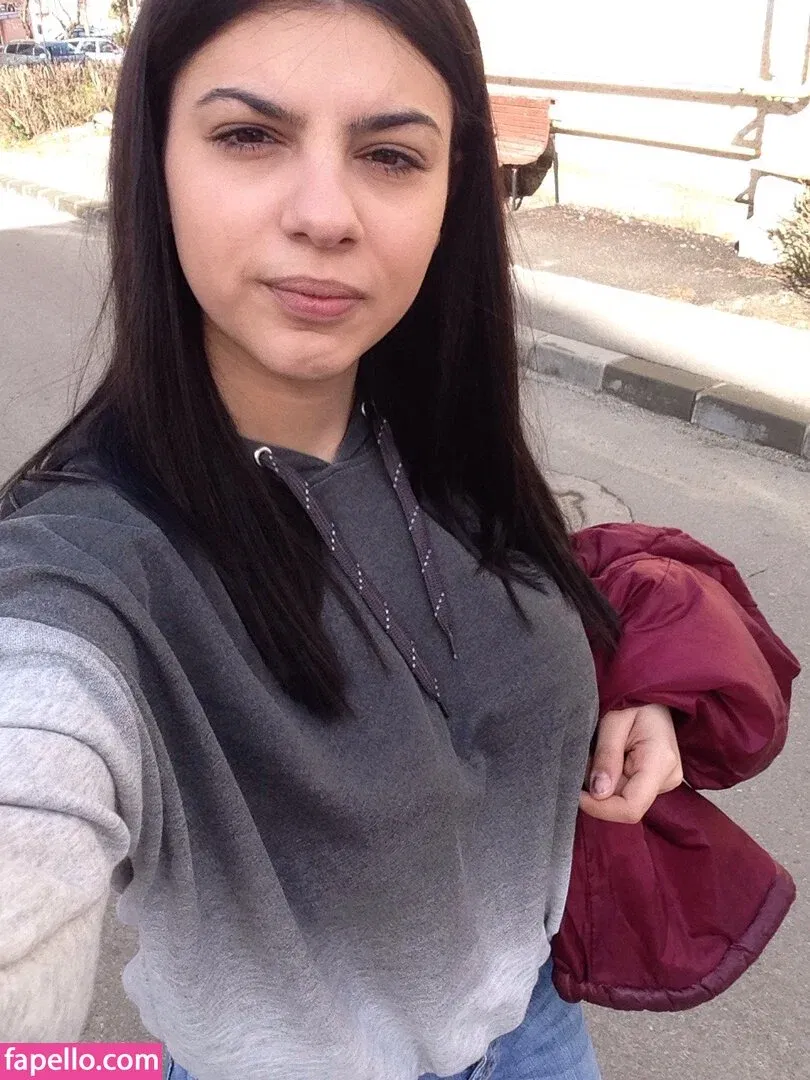 Roberta Ptru Onlyfans Photo Gallery 