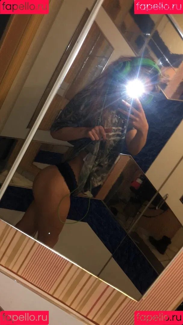 Vielzuklein_ Onlyfans Photo Gallery 