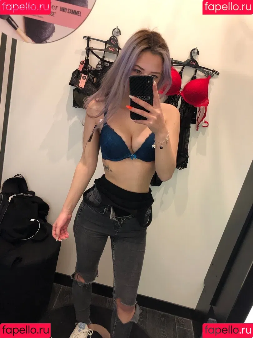 Vielzuklein_ Onlyfans Photo Gallery 