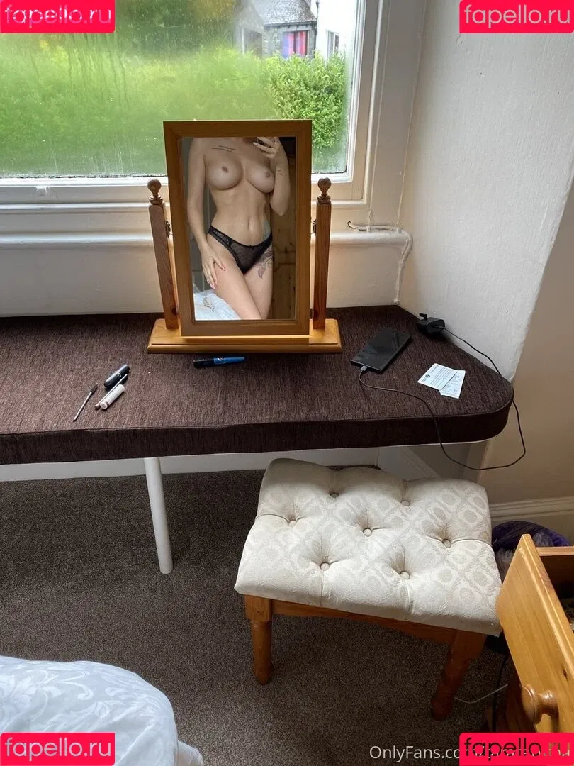 Tara Tabitha Onlyfans Photo Gallery 