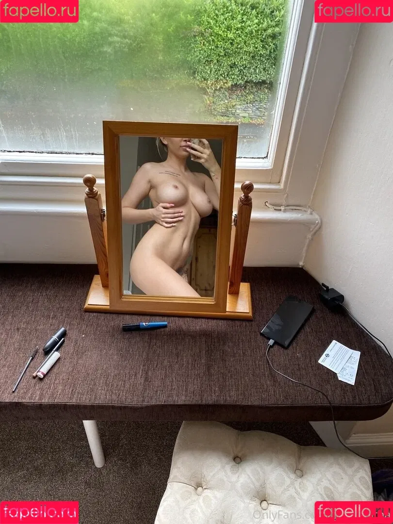 Tara Tabitha Onlyfans Photo Gallery 