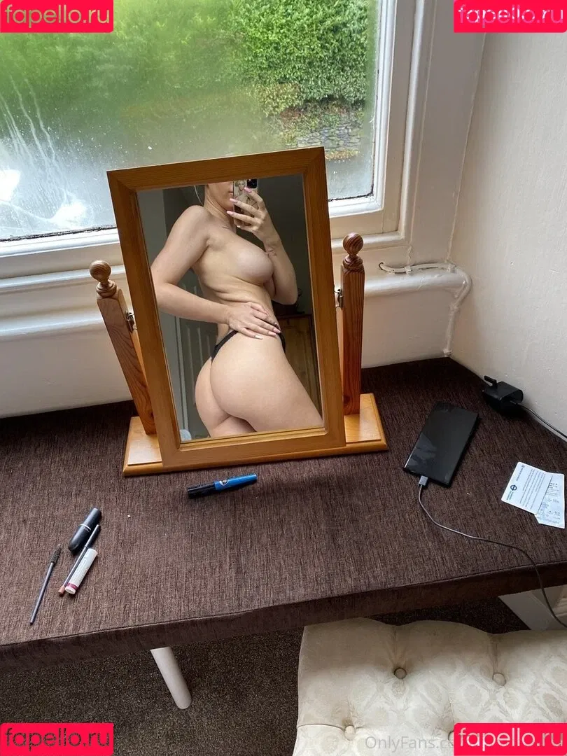 Tara Tabitha Onlyfans Photo Gallery 