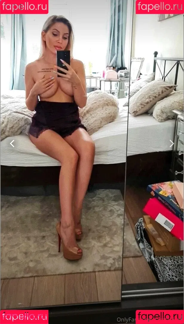 Tara Tabitha Onlyfans Photo Gallery 