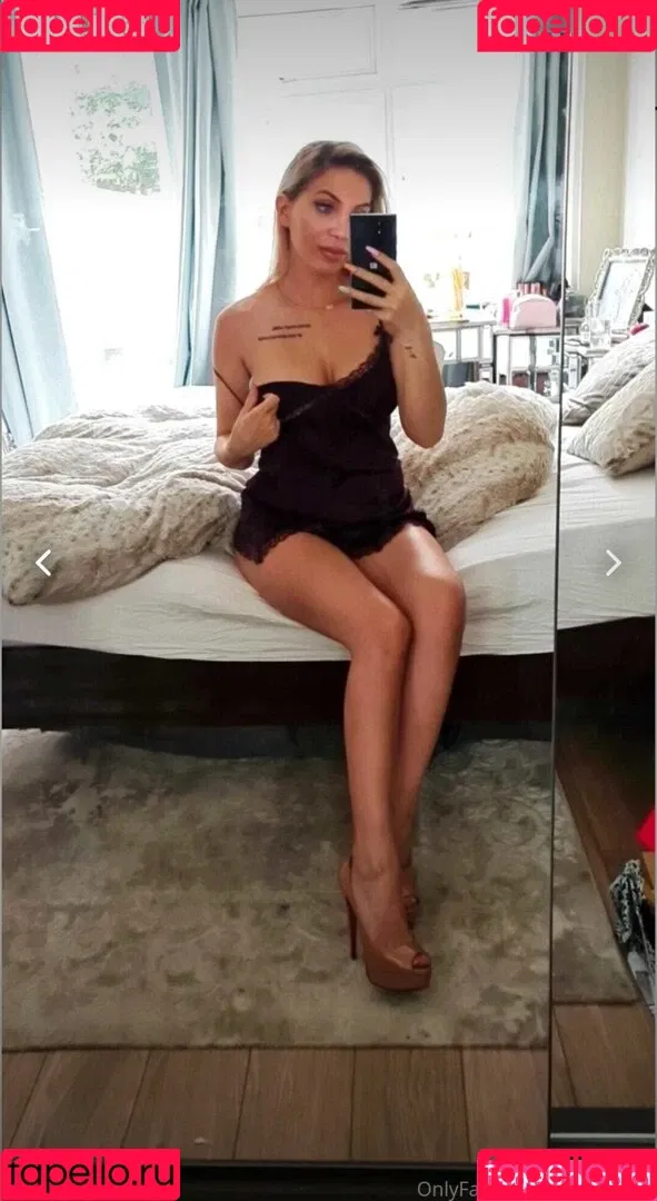 Tara Tabitha Onlyfans Photo Gallery 