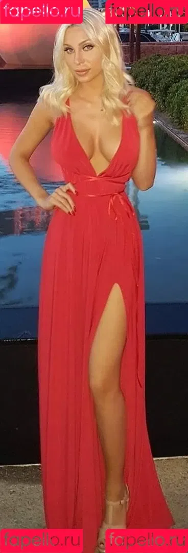 Tara Tabitha Onlyfans Photo Gallery 
