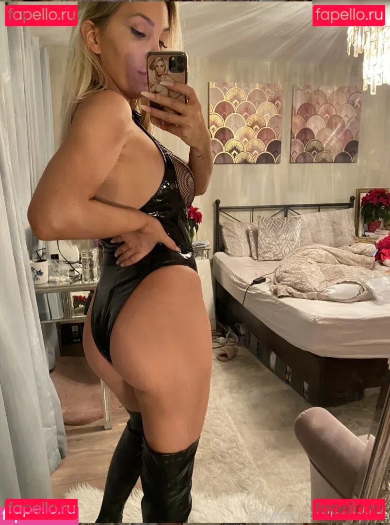 Tara Tabitha Onlyfans Photo Gallery 