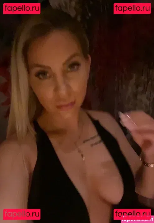 Tara Tabitha Onlyfans Photo Gallery 