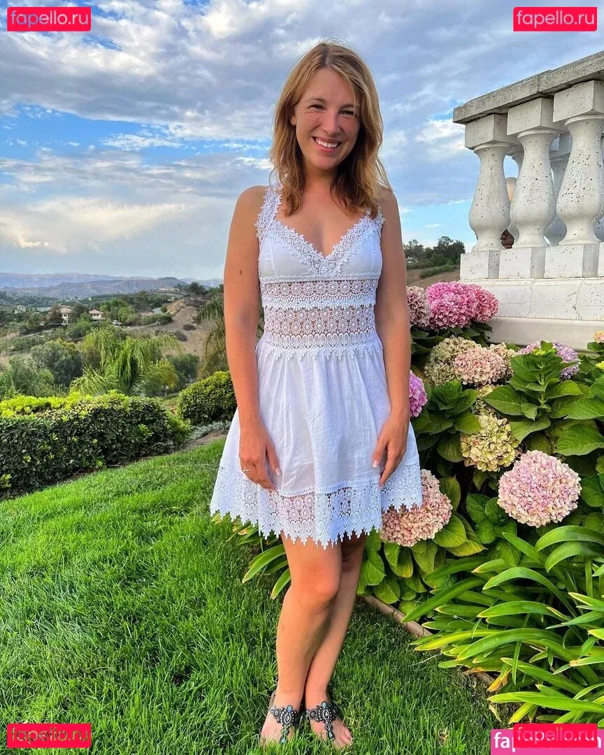 Iris Mareike Steen Onlyfans Photo Gallery 