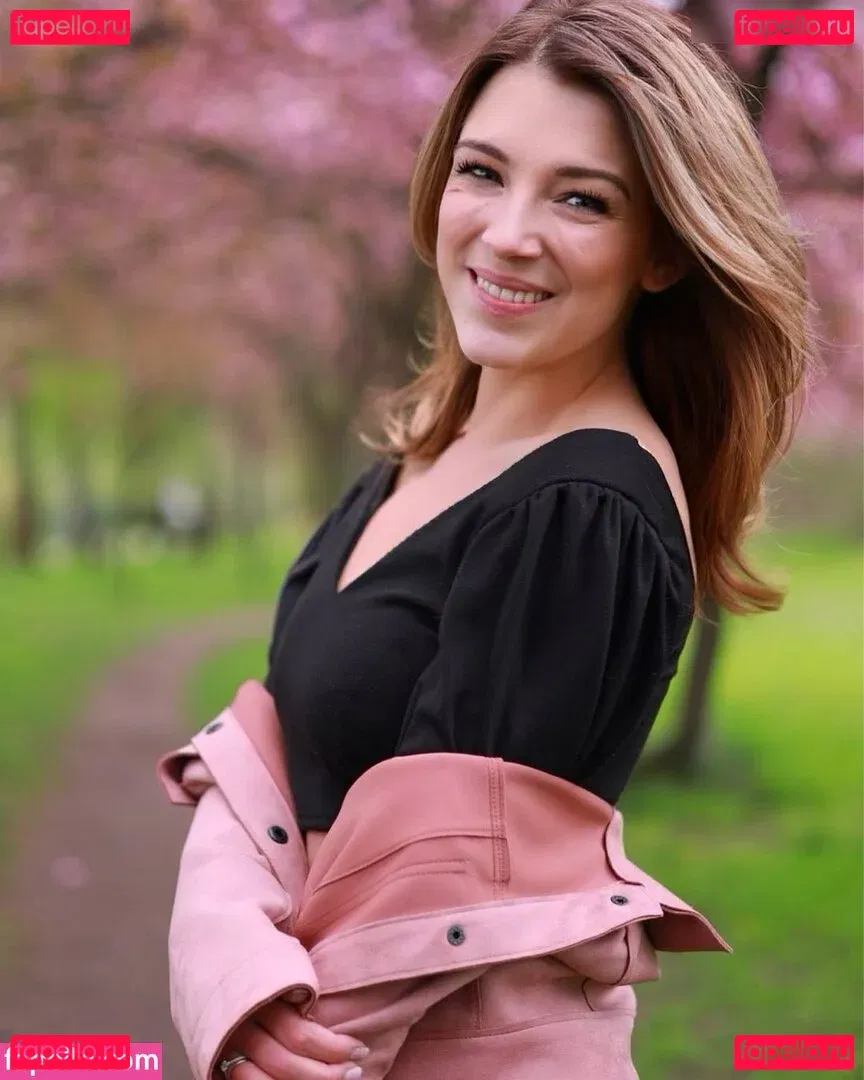 Iris Mareike Steen Onlyfans Photo Gallery 